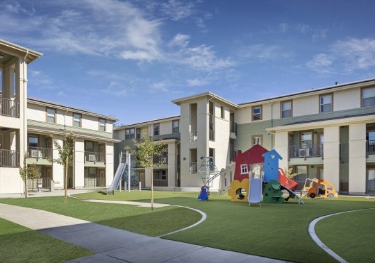 Bienestar Plaza (Live Oak Apartments)
