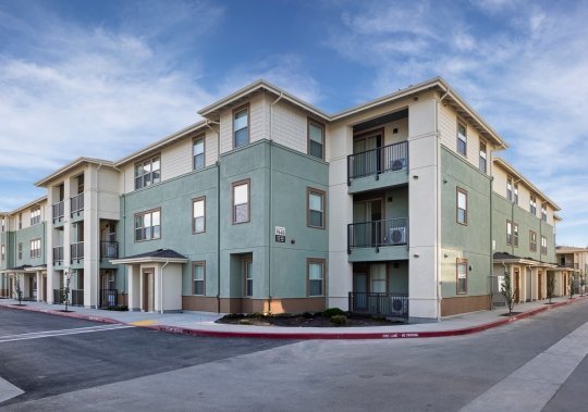 Bienestar Plaza (Live Oak Apartments)